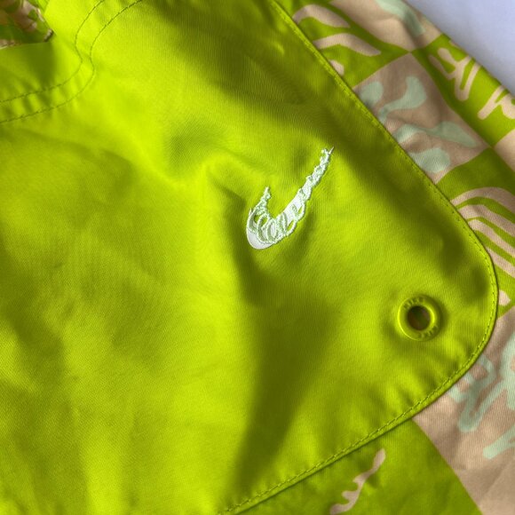 Nike Sportswear Men Small Bathingsuit or shorts Spring Break Woven‎ Flow Shorts - Picture 7 of 9